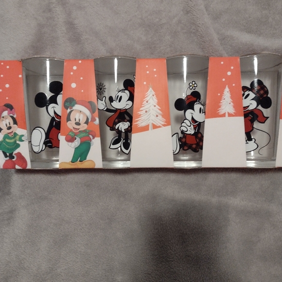 Mickey mouse drinking glasses - Picture 1 of 2
